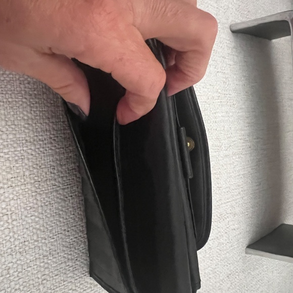 Dooney Bourke Bucket handbag and matching Wallet - Picture 10 of 15